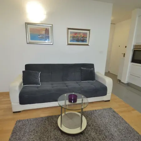 Apartament Damjan