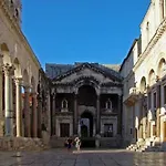 Damjan Split