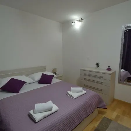 Damjan Apartment *