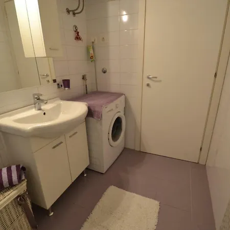 Damjan Apartment