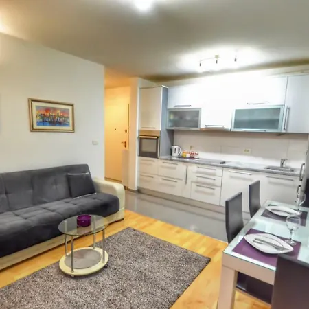 Damjan Apartment Split